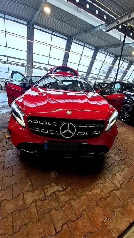 Main__Slider__Photo:Mercedes-Benz GLA-Class 200 - wie neu- Parkpilot 10/2017-0