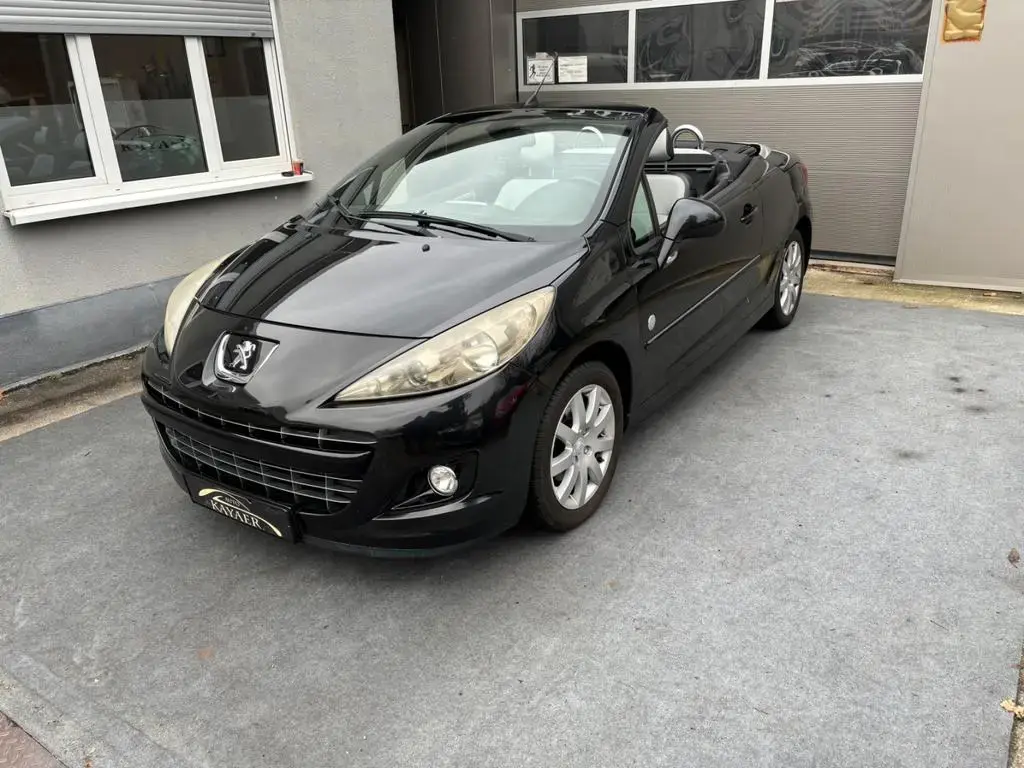 Main__Slider__Photo:Peugeot 207 CC Cabrio-Coupe Roland Garros 08/2013-1