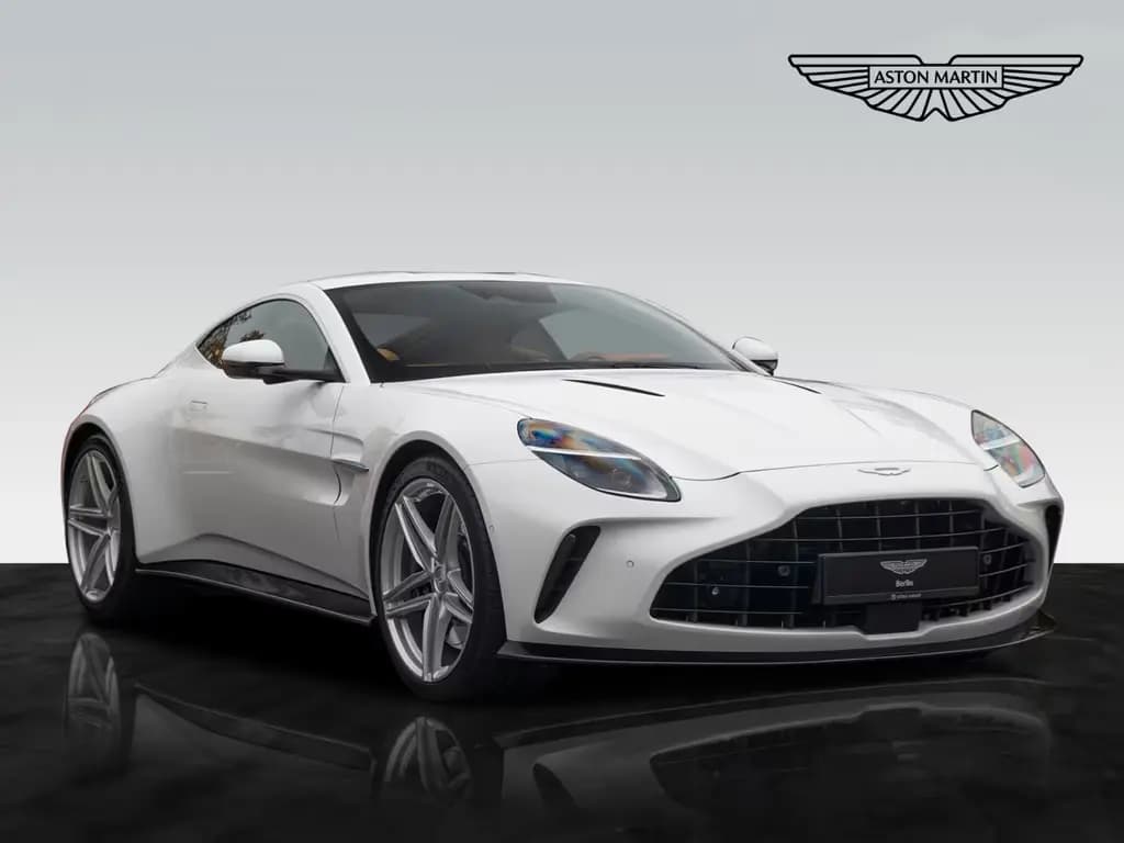 Main__Slider__Photo:Aston Martin V8 Vantage Vantage MY25 | Zenith White null-0