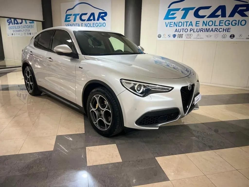 Main__Slider__Photo:Alfa Romeo Stelvio 2.2 Turbodiesel 190 CV AT8 Q4 07/2021-0