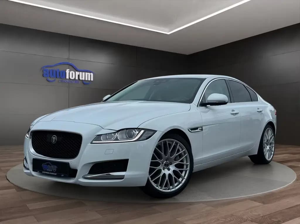 Main__Slider__Photo:Jaguar XF Prestige ACC°LEDER°BI-XENON°TOTWINKEL°SPURH 03/2017-0
