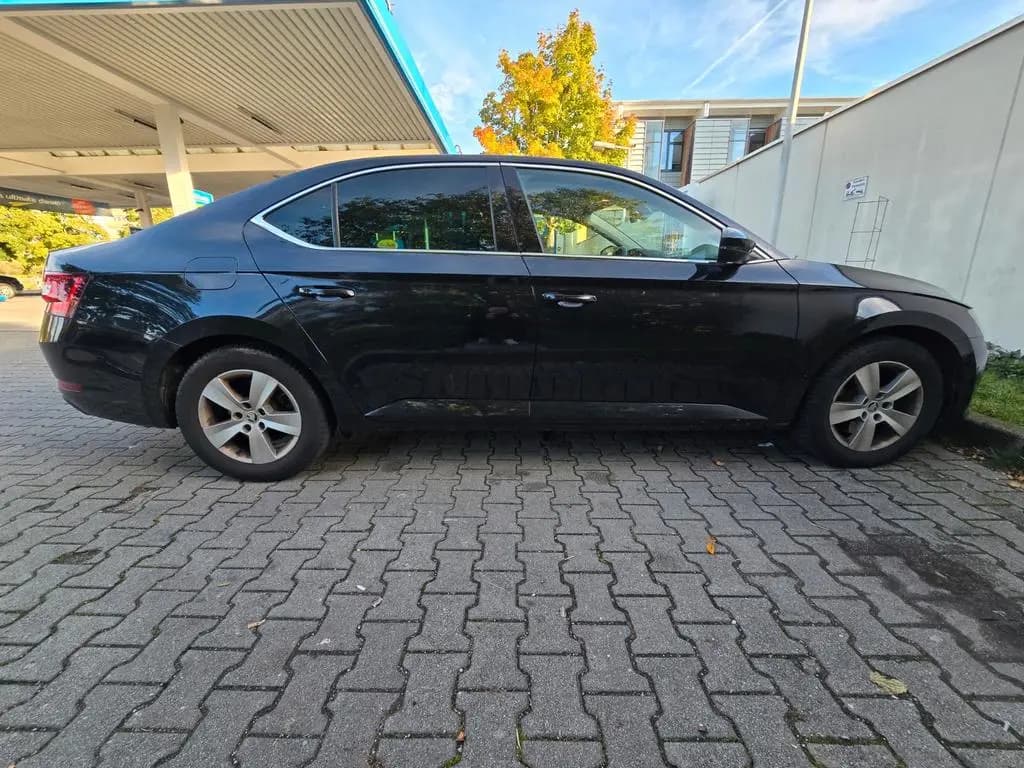 Main__Slider__Photo:Skoda Superb 1.5 TSI ACT DSG Ambition Ambition 06/2019-0