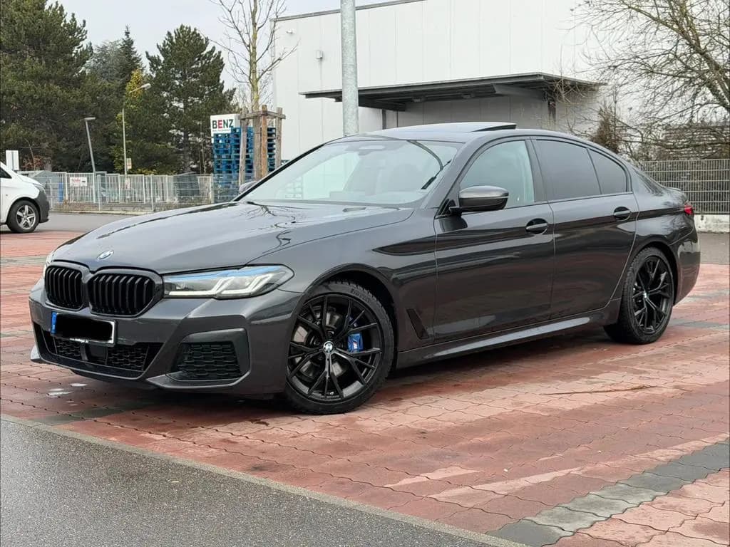 Main__Slider__Photo:BMW 5 Series 520d xD M Sport Standh.HUDACCKameraLaserGarantie 03/2022-0