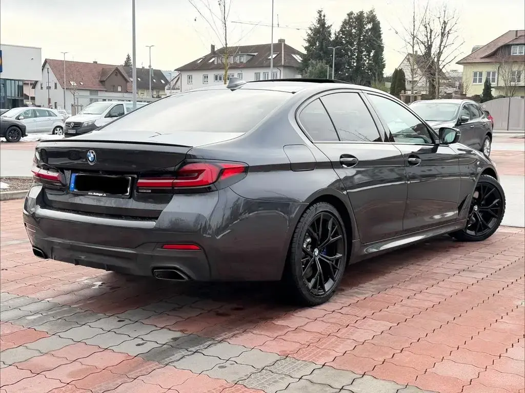 Main__Slider__Photo:BMW 5 Series 520d xD M Sport Standh.HUDACCKameraLaserGarantie 03/2022-1