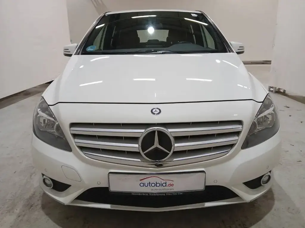 Main__Slider__Photo:Mercedes-Benz B 180 EXKLUSIVE LEDER 01/2013-1
