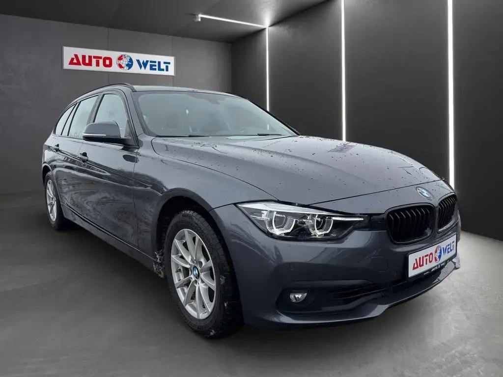 Main__Slider__Photo:BMW 3 Series 320i Advantage Aut. LED Navi el. Heckklappe USB 06/2018-1