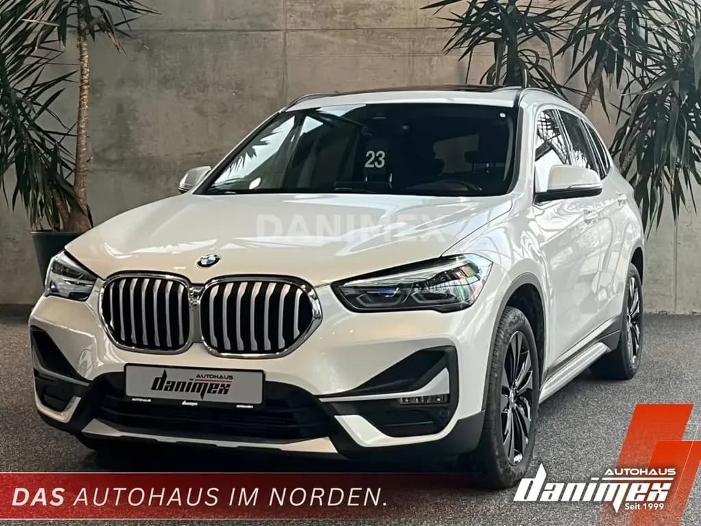 Main__Slider__Photo:BMW X1 xDrive20d xLine M-Sportl.  Busi Pano Harm AHK 09/2020-0