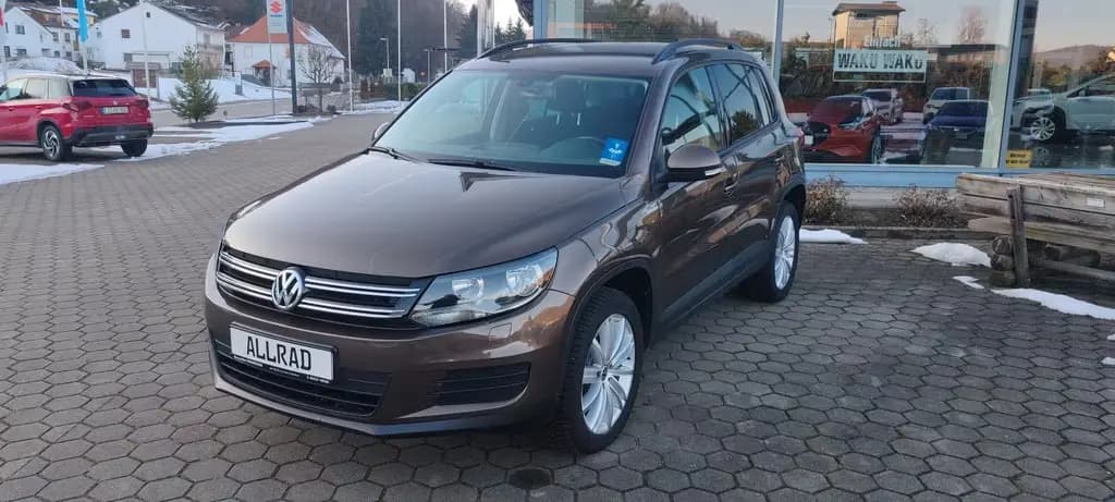 Main__Slider__Photo:Volkswagen Tiguan Trend & Fun 4Motion 09/2012-0