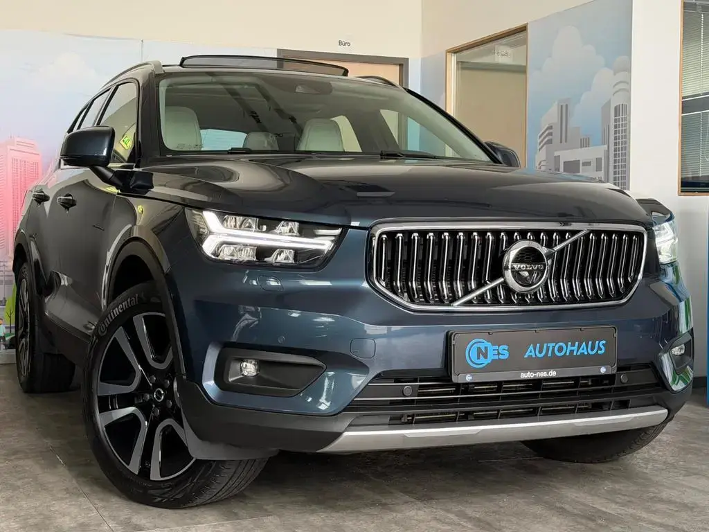 Main__Slider__Photo:Volvo XC40 T5 INSCRIPTION*ACC*PANO*360*LEDER*HARMAN*19 05/2021-1