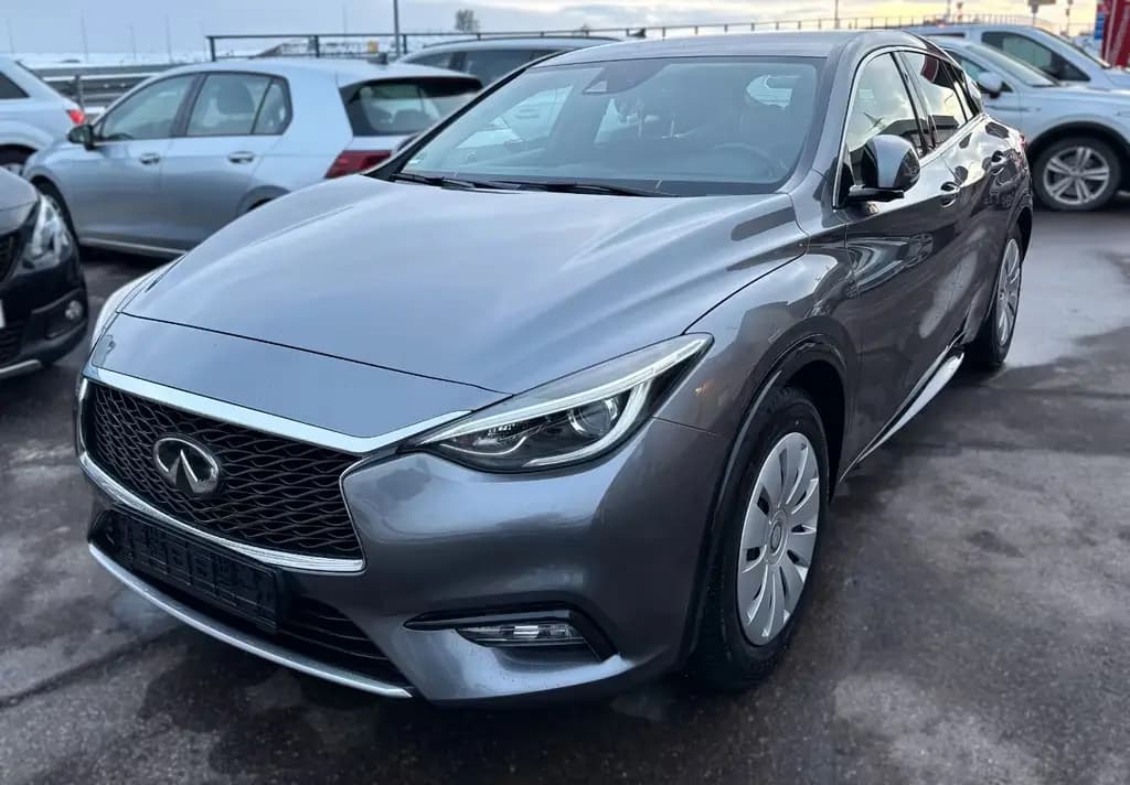 Main__Slider__Photo:Infiniti Q30 1.5d FWD Sport 06/2016-0