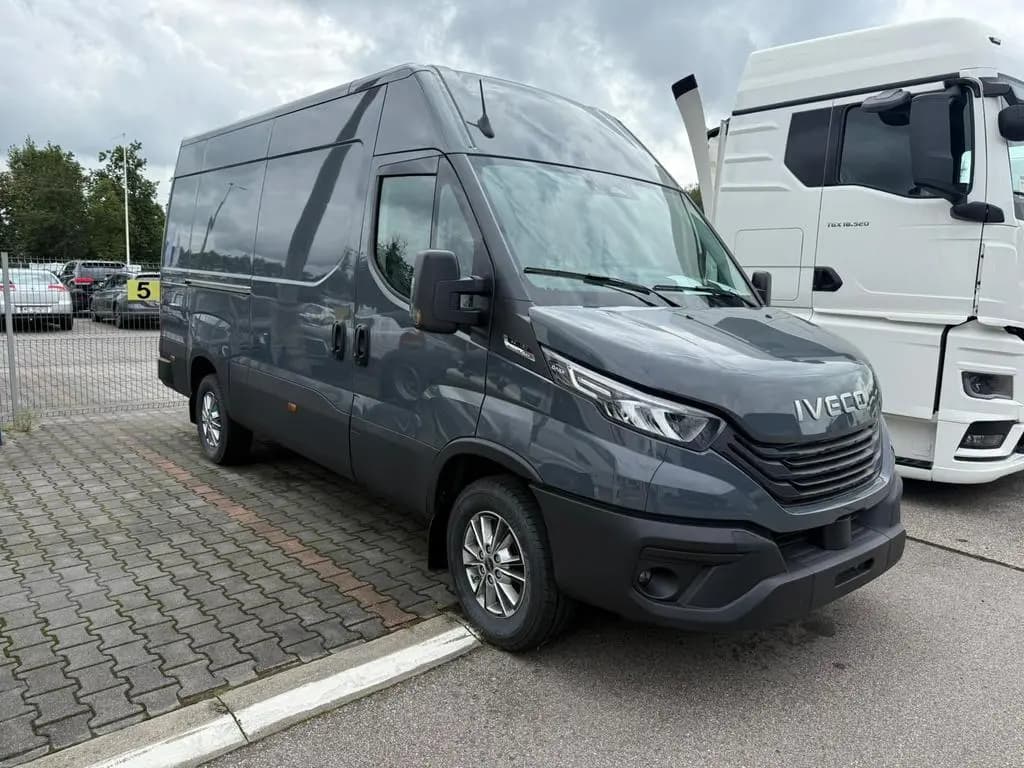 Main__Slider__Photo:Iveco Daily 35S12 HI-Matic L3H2 12m³+AHK+ACC+NAVI 01/2026-0