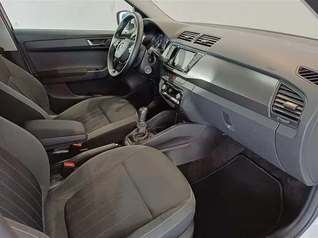 Main__Slider__Photo:Skoda Fabia Combi 1.0 TSI Style NAVI+SHZ+NSW 11/2020-1