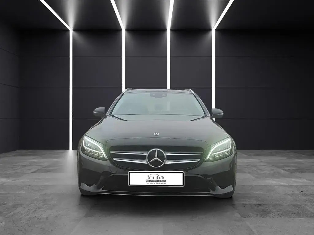 Main__Slider__Photo:Mercedes-Benz C 300 *Navi*Pano*SitzHZ*Totwinkel*LED* 11/2020-1