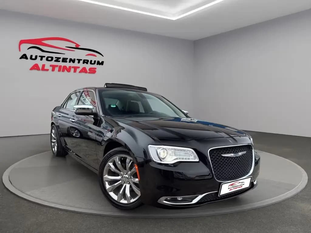 Main__Slider__Photo:Chrysler 300C 07/2015-0