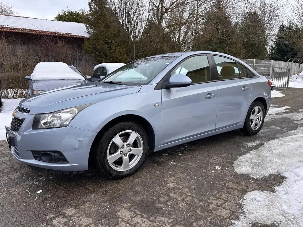 Main__Slider__Photo:Chevrolet Cruze LS 05/2009-0