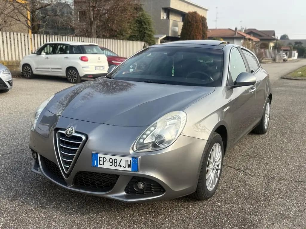 Main__Slider__Photo:Alfa Romeo Giulietta 2.0 JTDm-2 170 CV AUTOMATIC 03/2013-0