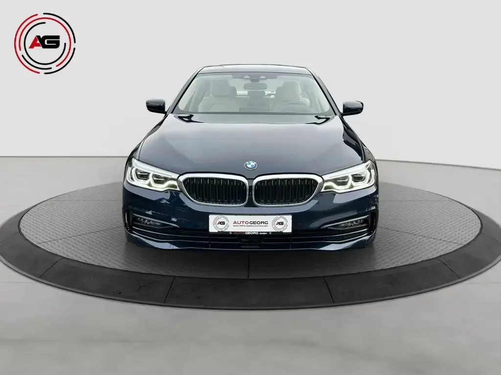 Main__Slider__Photo:BMW 5 Series Sport Line DIGITACHO ACC STANDH 360° HUD 10/2018-1