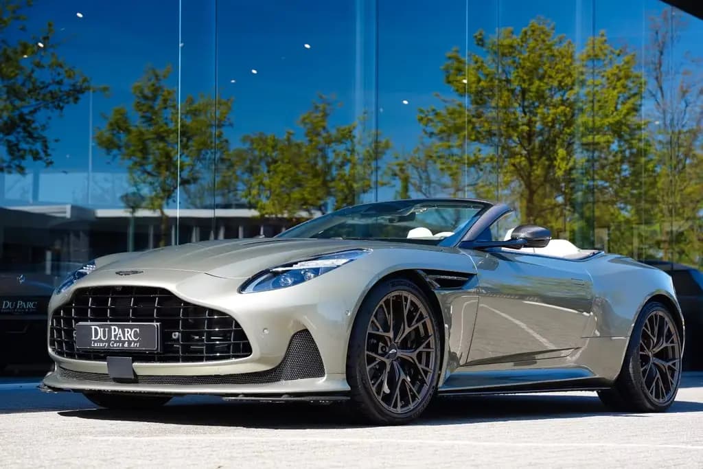 Main__Slider__Photo:Aston Martin DB12 4.0 V8 Volante Carbon NEW SERVICE 08/2024-0