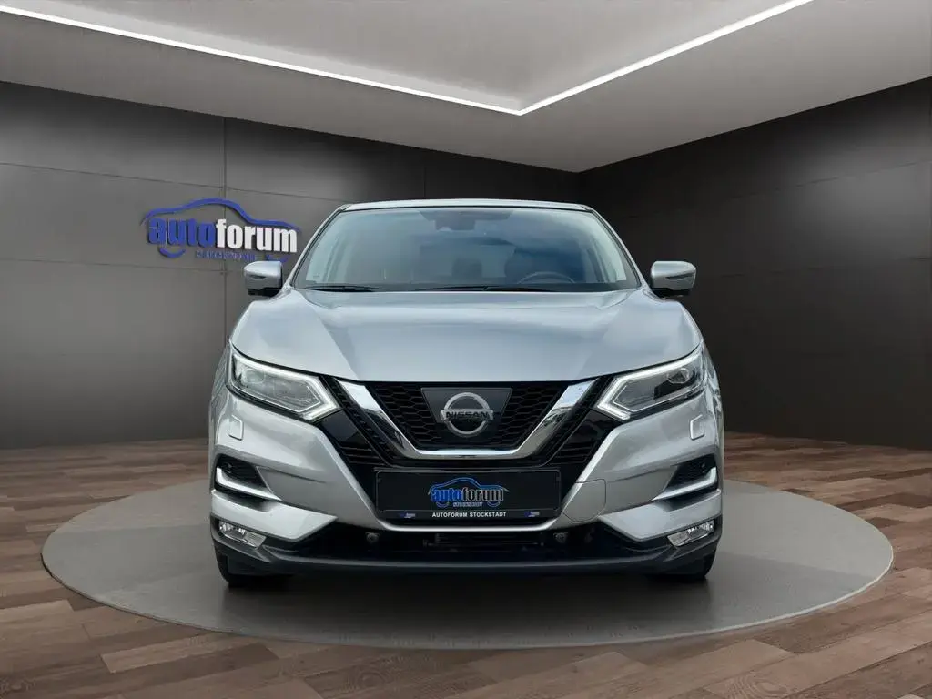 Main__Slider__Photo:Nissan Qashqai N-Connecta AUTOMATIK°NAVI°LED°KAMERA°SHZ 09/2017-1