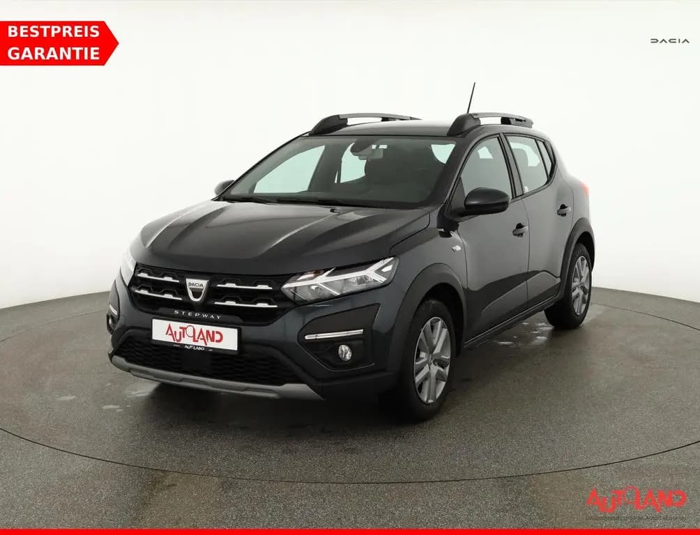 Main__Slider__Photo:Dacia Sandero Stepway 1.0 TCE Ultimate LED Kamera DAB 01/2023-0