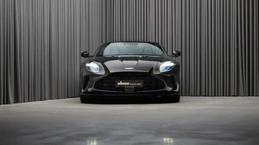 Main__Slider__Photo:Aston Martin V8 Vantage 4.0 V8 Roadster null-1