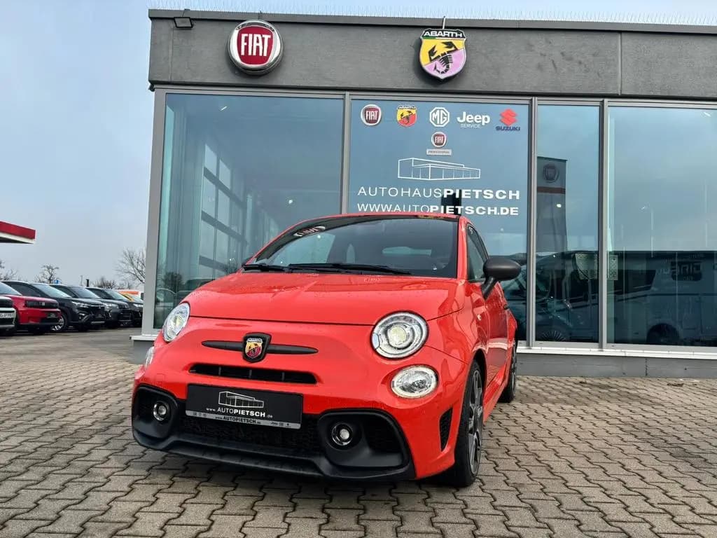Main__Slider__Photo:Abarth MY23 1.4 T-Jet 165PS MT 12/2023-0