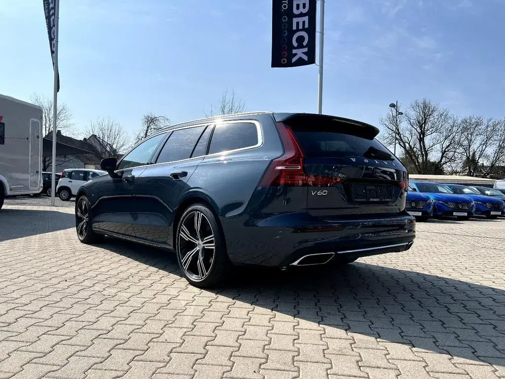 Main__Slider__Photo:Volvo V60 Kombi T8 AWD Plus Bright Recharge *LED AHK* 03/2022-1