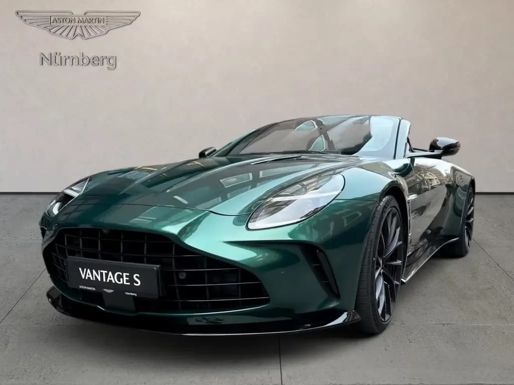Main__Slider__Photo:Aston Martin V8 Vantage S Roadster null-0