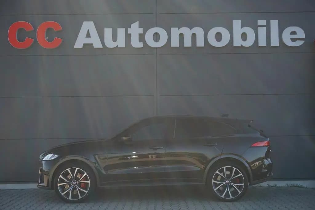 Main__Slider__Photo:Jaguar F-Pace SVR AWD+Panorama+22Zoll+HUD+Assistenz+LED 08/2019-0