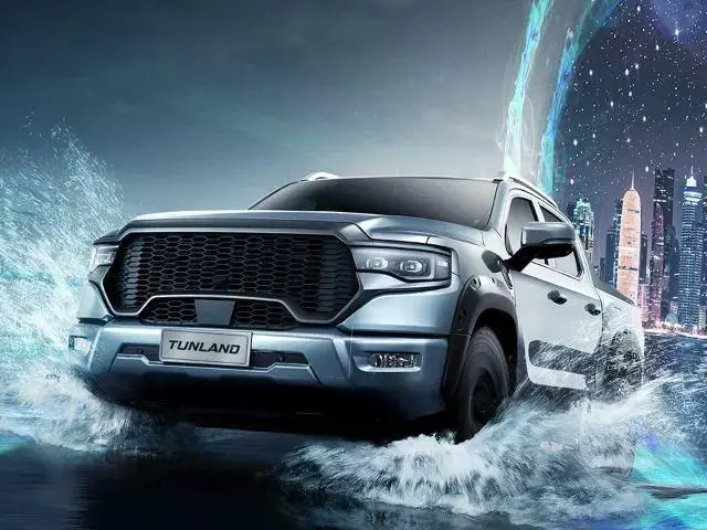 Main__Slider__Photo:Foton 4 Ultra 2.0 4x4 Diffsperre CarPlay 360° null-1