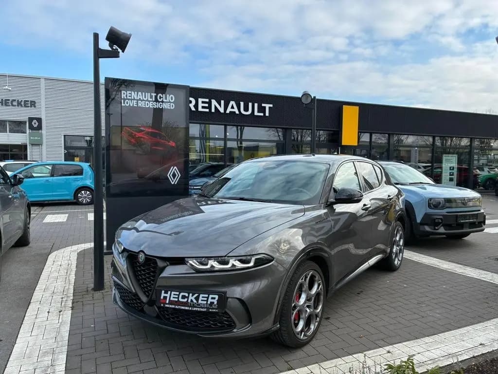 Main__Slider__Photo:Alfa Romeo Tonale 1.5 Mild Hybrid Edizione Speciale *Adapt 07/2022-0
