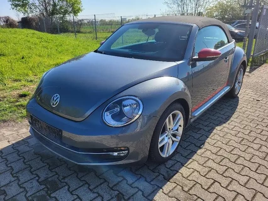 Main__Slider__Photo:Volkswagen Beetle Cabrio 1.4 TSI CLUB+KAMERA+CLIMATRONIC+ 12/2015-0