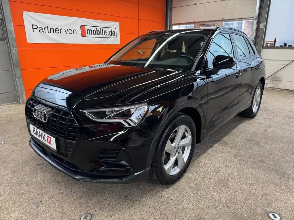 Main__Slider__Photo:Audi Q3 35 TDI DSG advanced LED Navi AHK Virtual DSP 10/2019-0