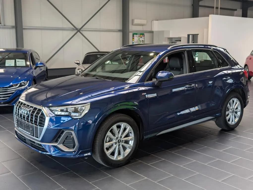 Main__Slider__Photo:Audi Q3 35 TFSI S tronic S line 02/2023-0