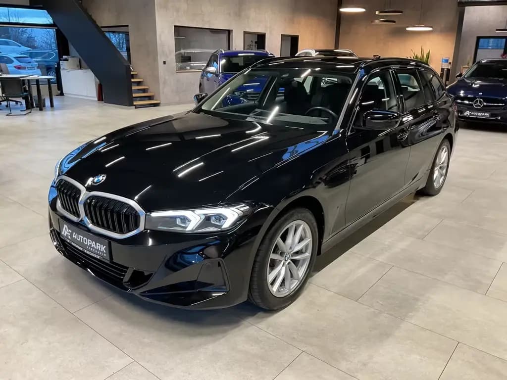 Main__Slider__Photo:BMW 320 d Touring xDr. LED Navi Pano Widescreen 02/2023-0