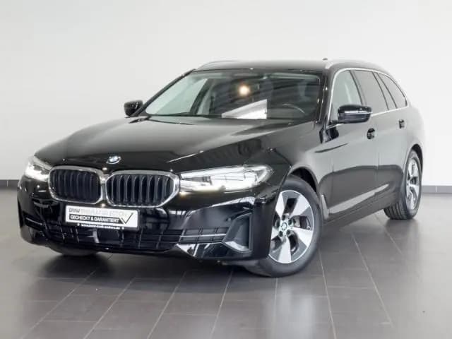 Main__Slider__Photo:BMW 5 Series 520 i Touring LED+SHZ+Temp+Apple CarPlay 12/2022-0