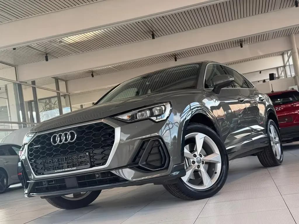Main__Slider__Photo:Audi Q3 Sportback 45 TFSI quattro basis*BiXenon*Leder 08/2020-0