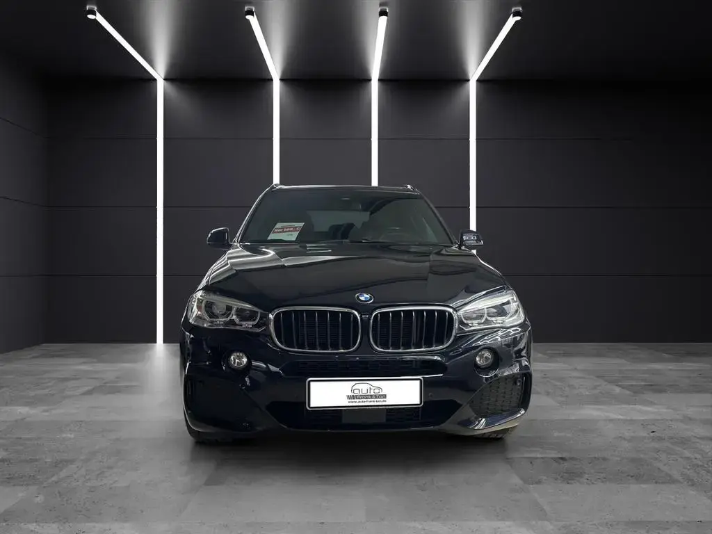 Main__Slider__Photo:BMW X5 xDrive 35 i *Pano*AHK*Sport-Paket M*Leder* 12/2017-1