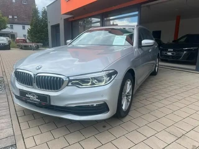 Main__Slider__Photo:BMW 520 d Touring*LED*Kamera*AHK*Head up* El. Sitze* 08/2018-0