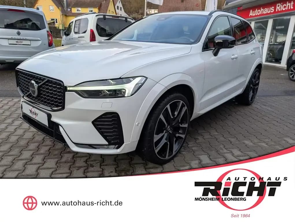 Main__Slider__Photo:Volvo XC60 B5 AWD Ultimate Dark STHZ AHK 10/2023-0