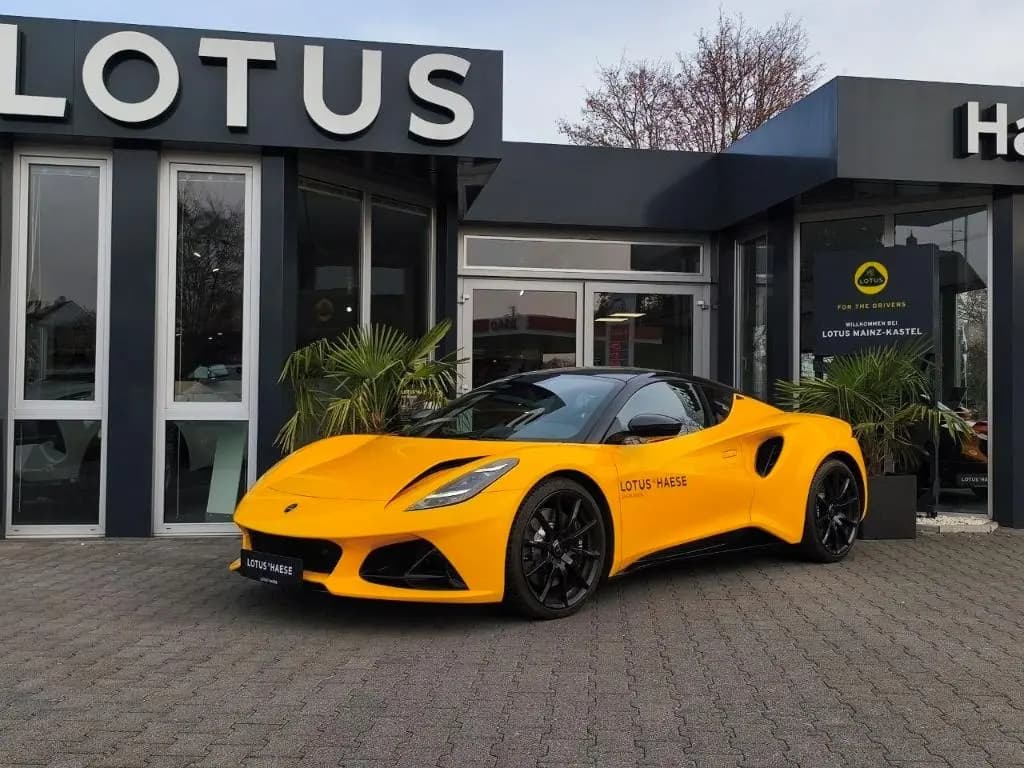 Main__Slider__Photo:Lotus Emira V6 Automatik Hethel Yellow - by LOTUS HAES 02/2026-0