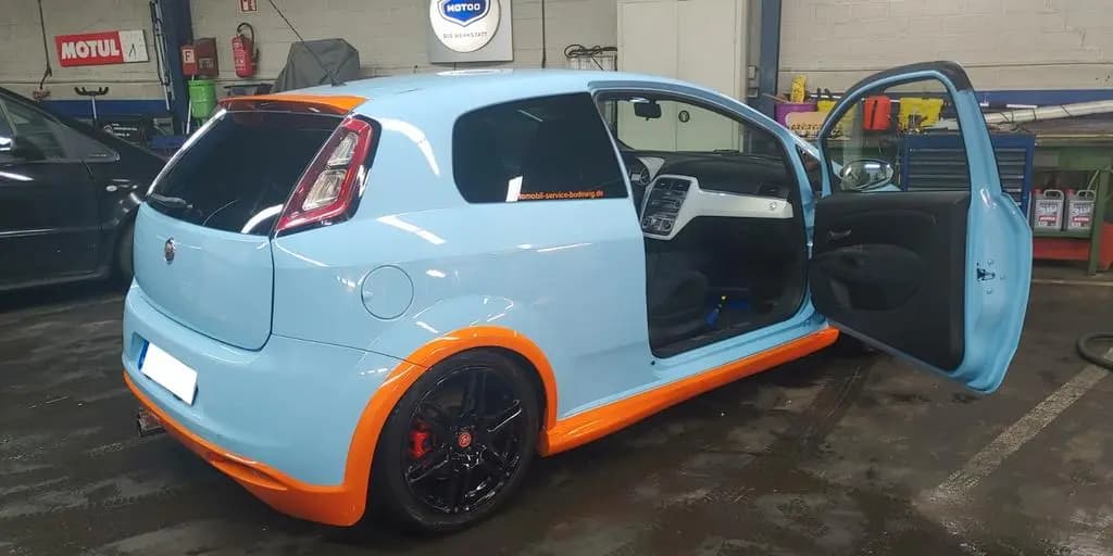 Main__Slider__Photo:Abarth Grande Punto 1.4 T-Jet 16V - Gulf Edition 10/2009-0