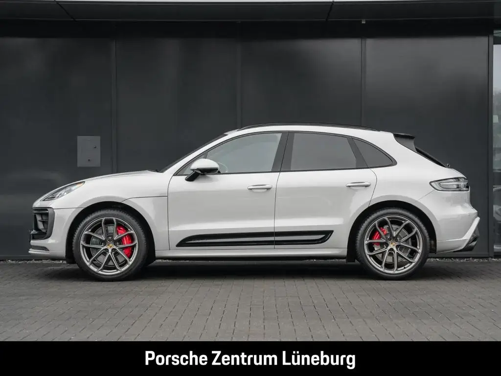 Main__Slider__Photo:Porsche Macan GTS Standheizung BOSE Luftfederung 21-Zoll 02/2023-1