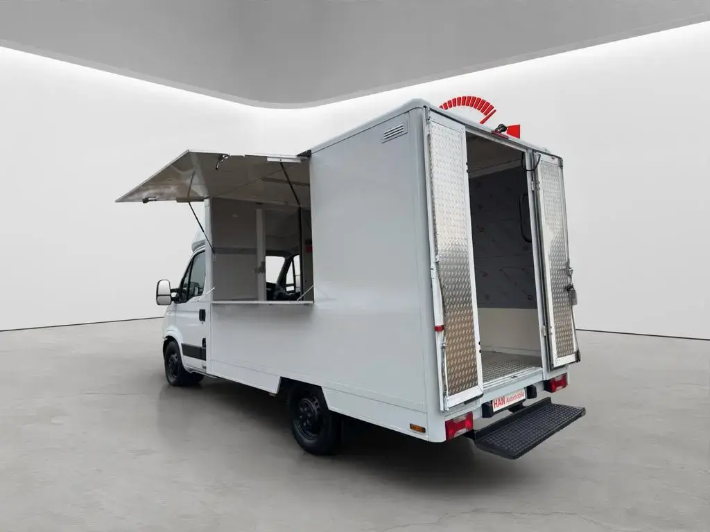 Main__Slider__Photo:Iveco Daily Foodtruck Imbisswagen /Automatik 06/2012-1
