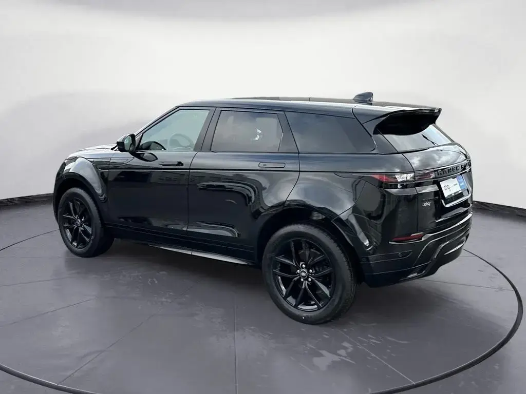 Main__Slider__Photo:Land Rover Range Rover Rover Evoque D165 Dynamic SE WINTERPACK AH 02/2026-1