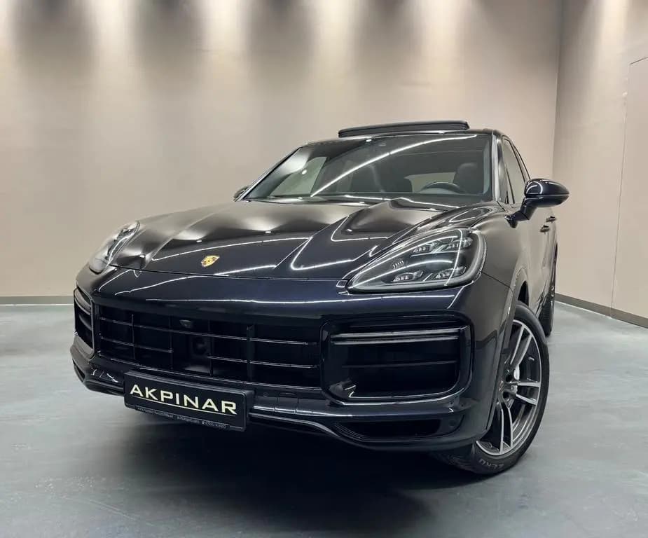 Main__Slider__Photo:Porsche Cayenne Turbo**APPROVED 02/2027**SPORT CHRONO+** 02/2019-0