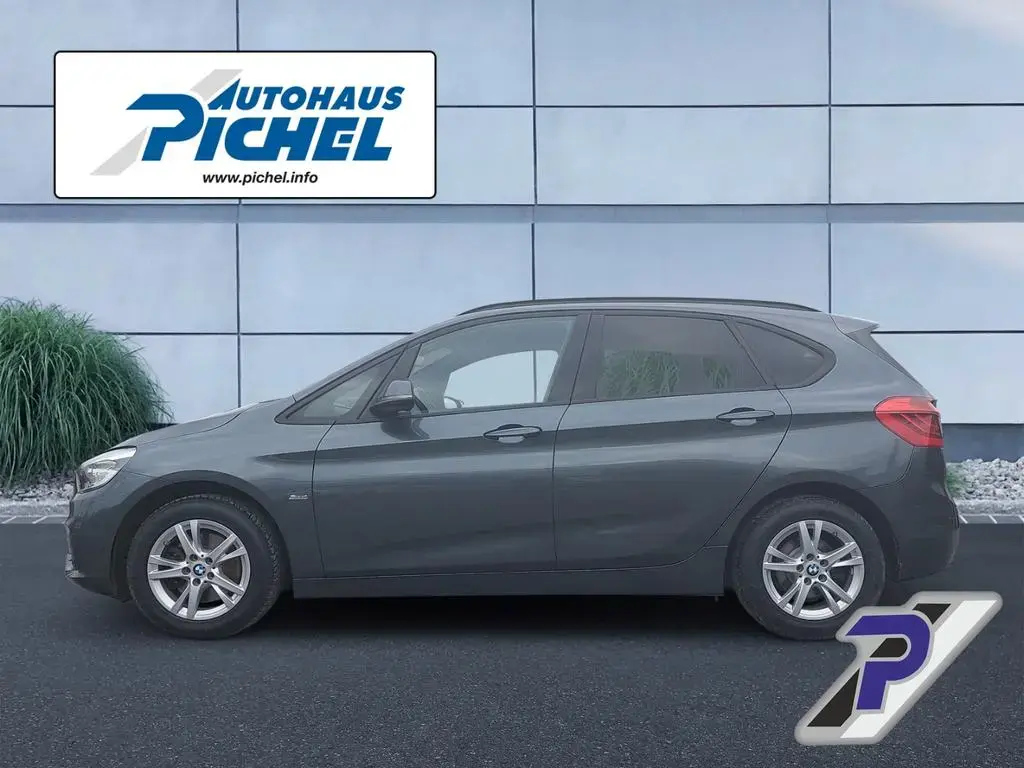 Main__Slider__Photo:BMW 218 Active Tourer i 2er LED+Design- und Ausstatt 10/2015-1
