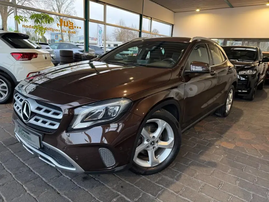Main__Slider__Photo:Mercedes-Benz GLA-Class 180 Urban-LED-Navi-PTS 07/2018-1