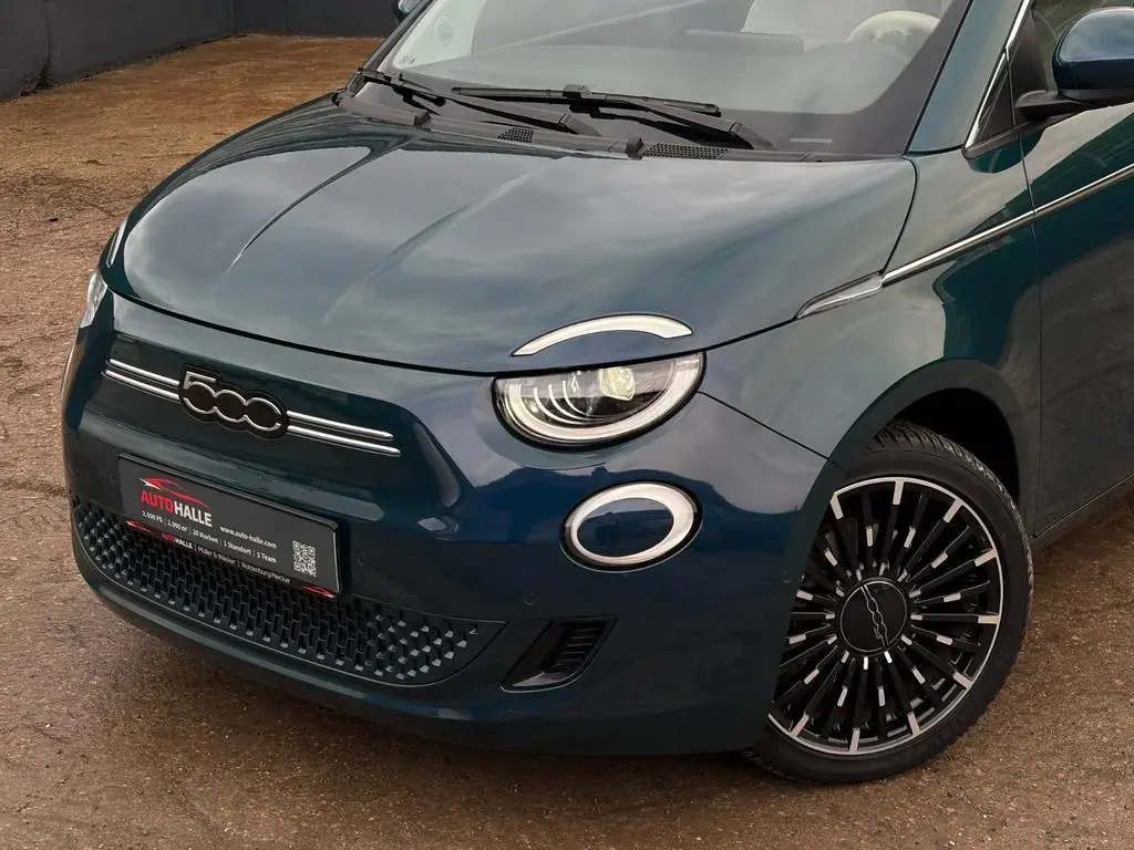 Main__Slider__Photo:Fiat 500e 42 kWh La Prima by Bocelli Leder ACC CAM 02/2023-1