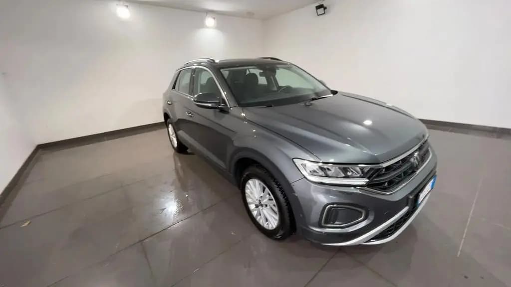 Main__Slider__Photo:Other Other Volkswagen T-Roc 2.0 TDI SCR Life 07/2022-0